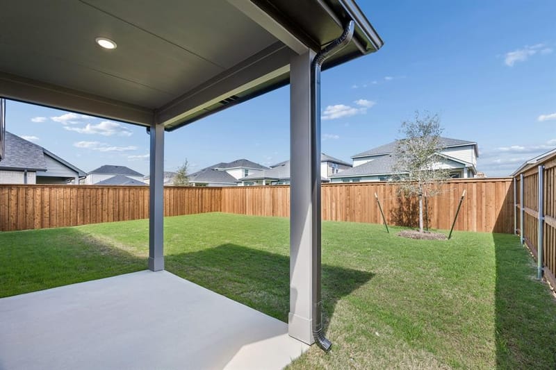 717 Edgehurst Drive, Princeton TX 75071 - Photo 32