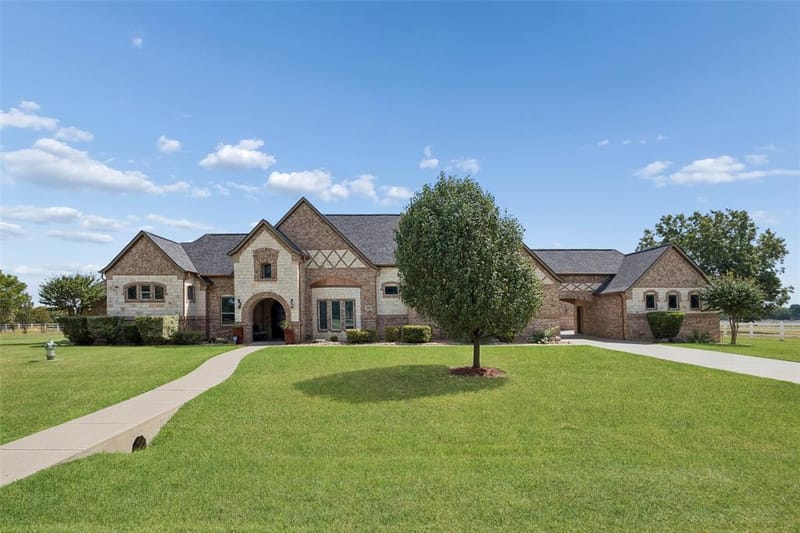 1908 Morningside Lane, Oak Leaf TX 75154