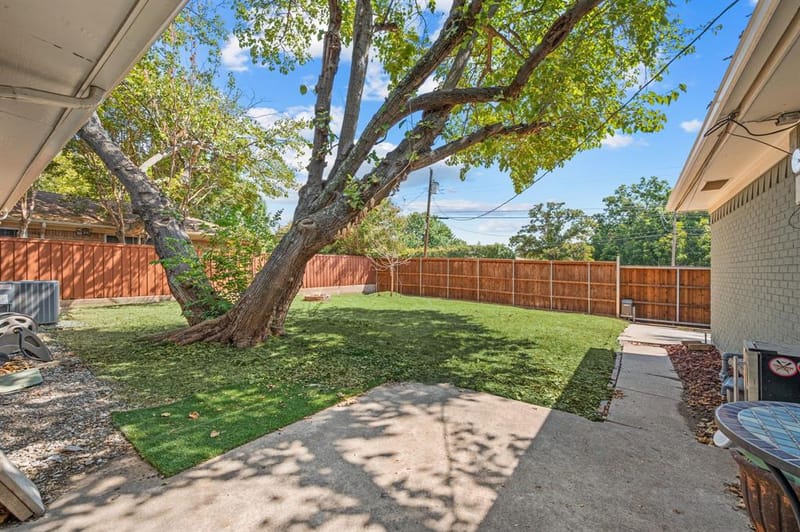 12450 Wood Manor Circle, Farmers Branch TX 75234 - Photo 22