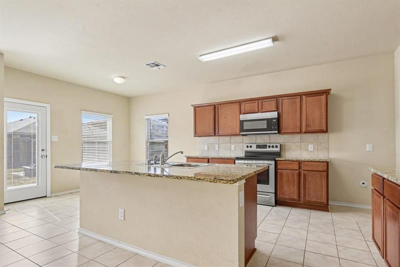 2315 Julia Lane, Forney TX 75126 - Photo 4