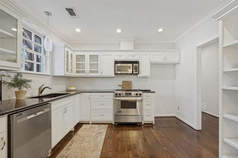 5838 Morningside Avenue, Dallas TX 75206 - Photo 9