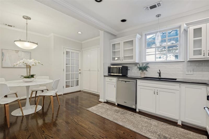 5838 Morningside Avenue, Dallas TX 75206 - Photo 10