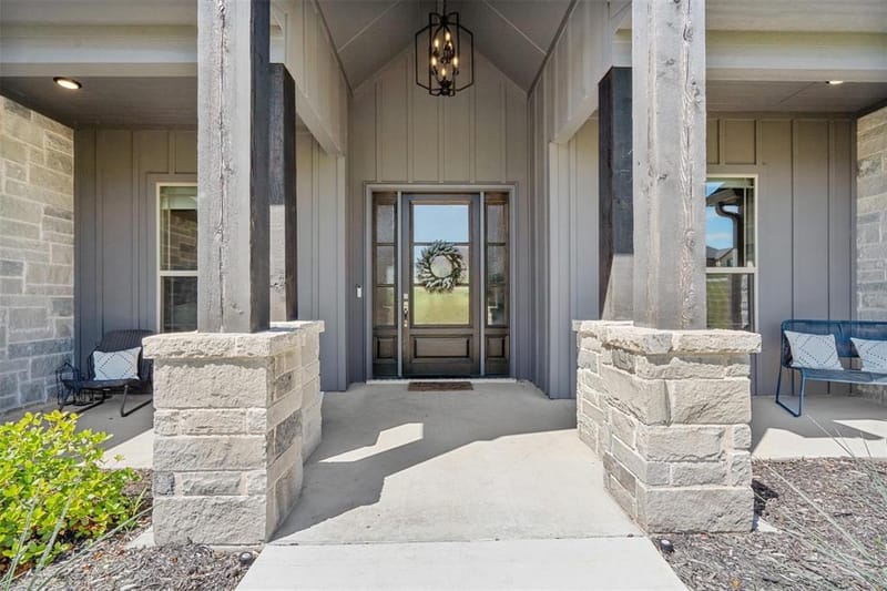 133 Helton Drive, Granbury TX 76049 - Photo 2