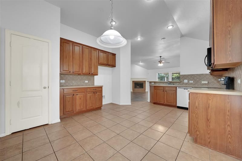 2309 Trickling Creek Drive, Garland TX 75041 - Photo 9