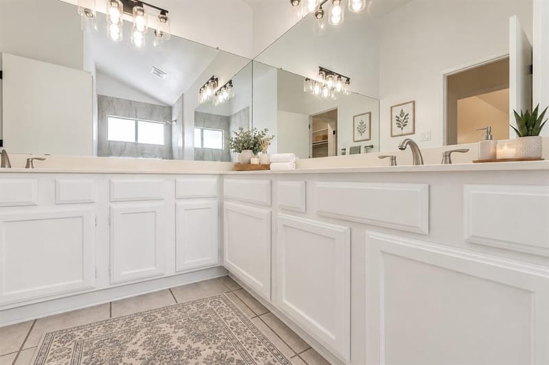 5522 Yaupon Drive, Arlington TX 76018 - Photo 7