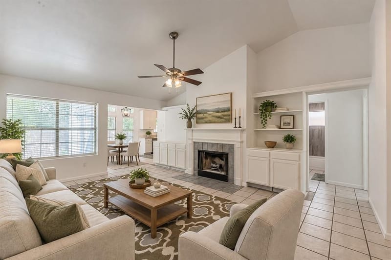 5522 Yaupon Drive, Arlington TX 76018 - Photo 3