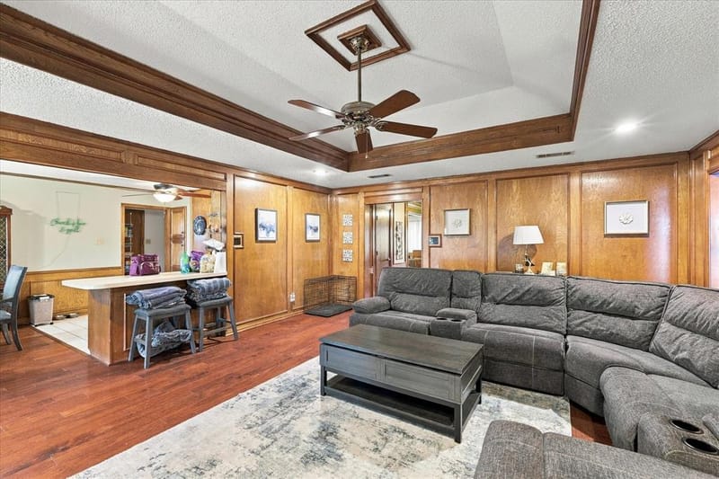 932 Clear View, Bedford TX 76021 - Photo 6