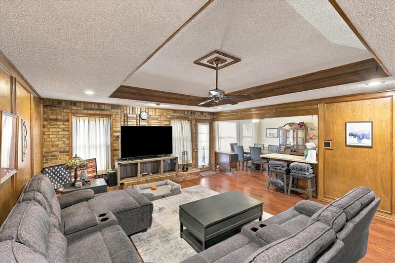 932 Clear View, Bedford TX 76021 - Photo 7