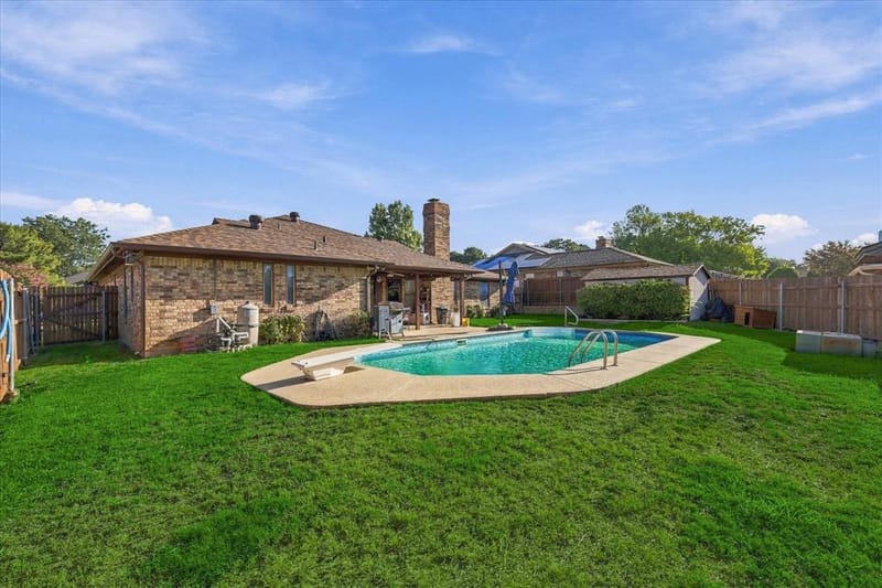 932 Clear View, Bedford TX 76021 - Photo 36