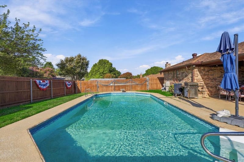 932 Clear View, Bedford TX 76021 - Photo 34
