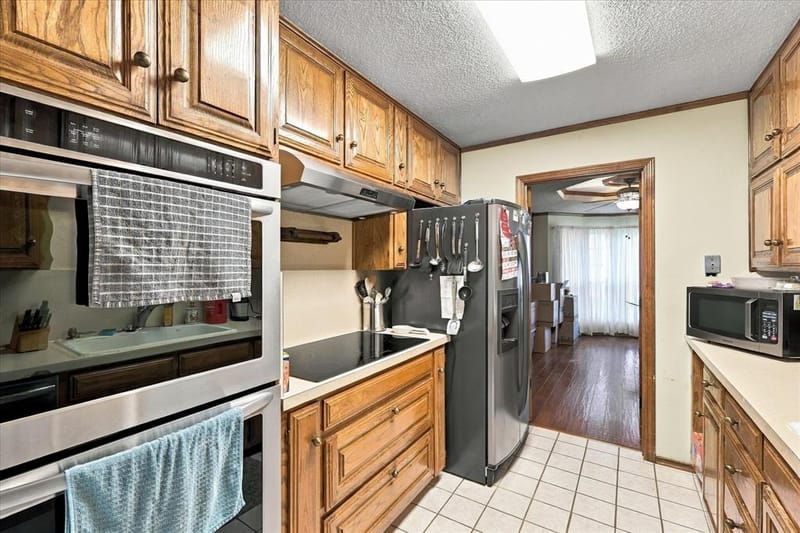932 Clear View, Bedford TX 76021 - Photo 14