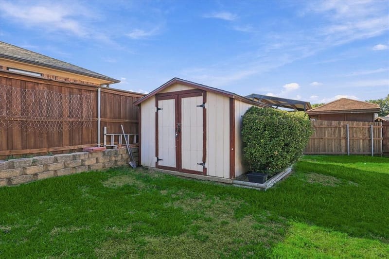 932 Clear View, Bedford TX 76021 - Photo 37
