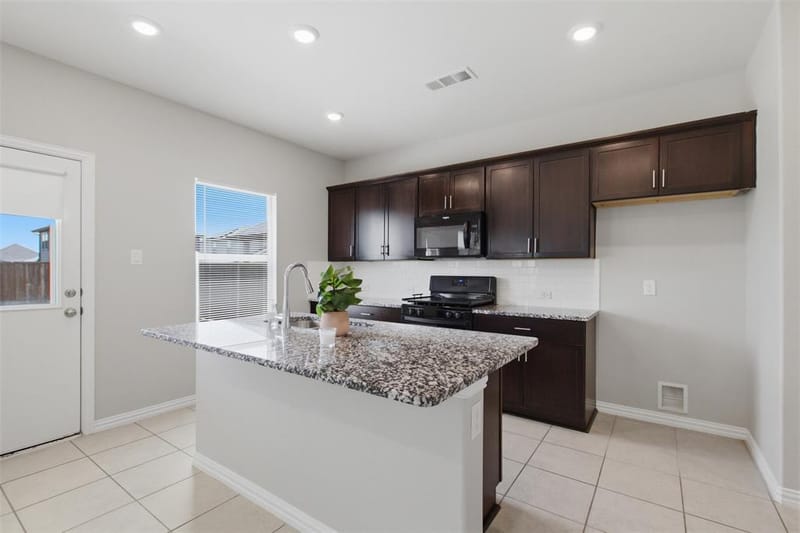 1335 Black Canyon Avenue, Royse City TX 75189 - Photo 12