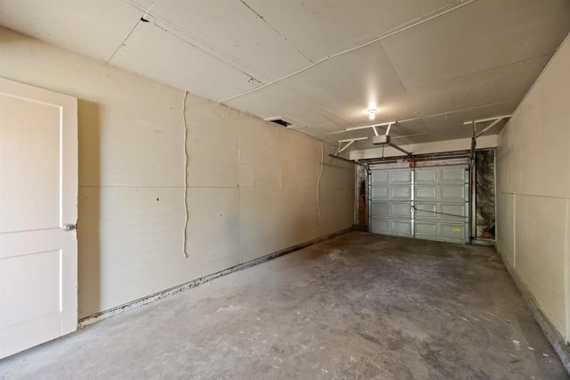 5533 Burton Avenue, Fort Worth TX 76119 - Photo 24