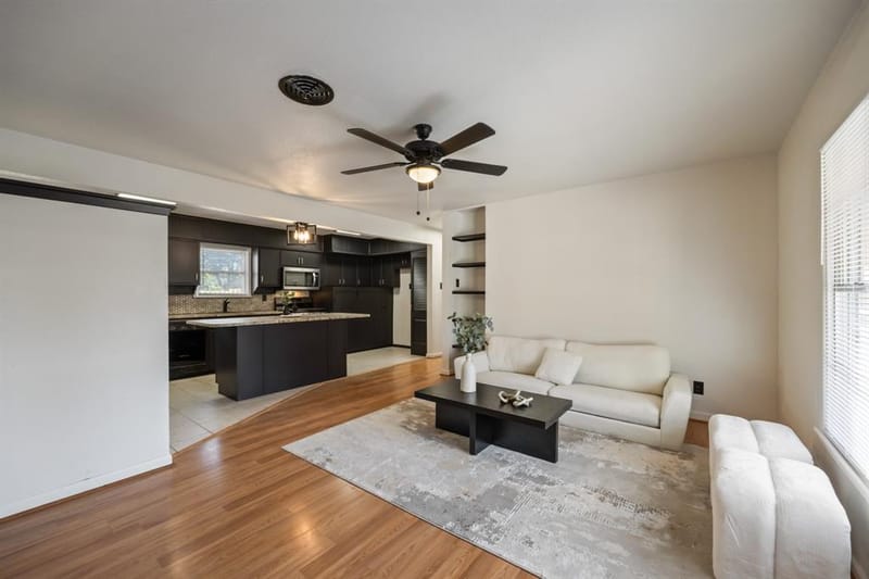 5533 Burton Avenue, Fort Worth TX 76119 - Photo 11