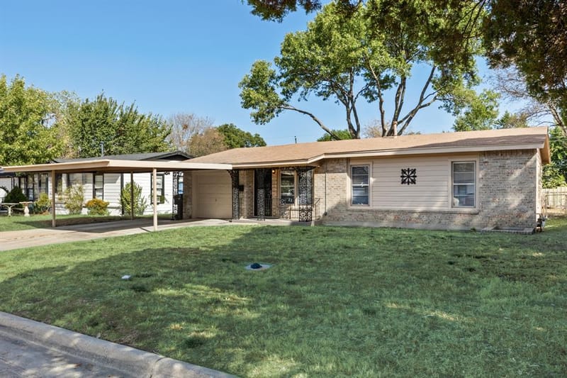 5533 Burton Avenue, Fort Worth TX 76119 - Photo 4