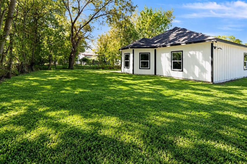 1119 E Collin Street, Corsicana TX 75110 - Photo 7