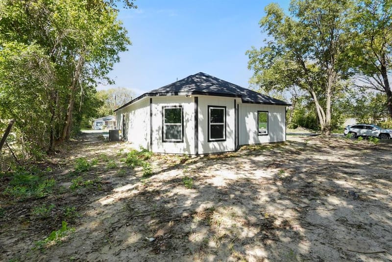 1119 E Collin Street, Corsicana TX 75110 - Photo 29