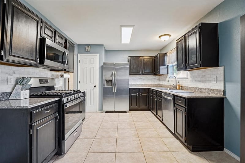 1108 Heather Lane, Carrollton TX 75010 - Photo 9