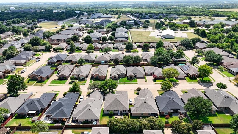 210 Bluebonnet Lane, Waxahachie TX 75165 - Photo 33