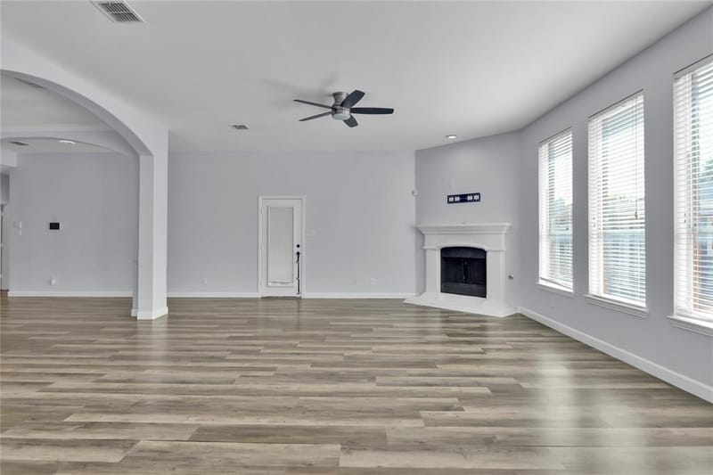 4404 Meadow Knoll Lane, Mansfield TX 76063 - Photo 4