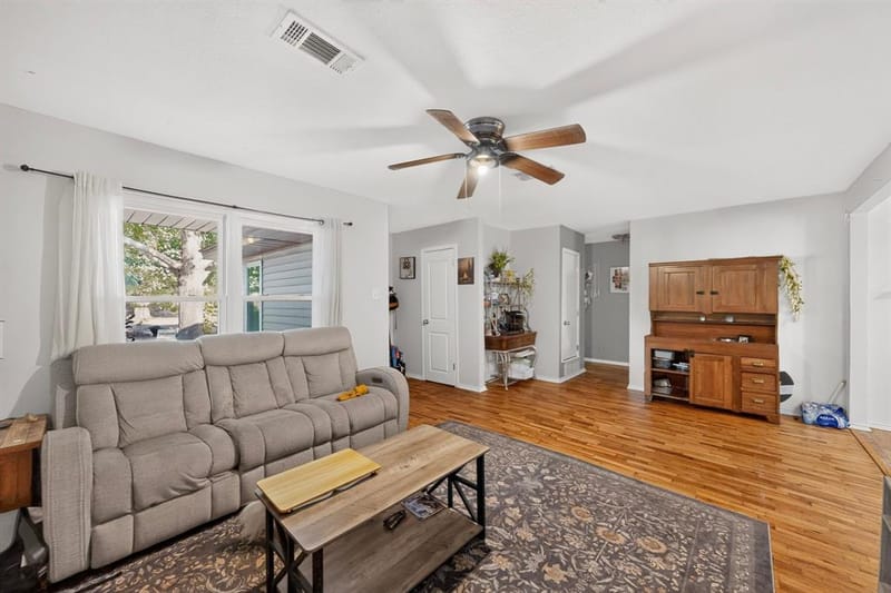 551 Dawson Drive, Duncanville TX 75116 - Photo 6