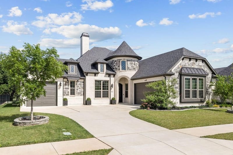 13924 E Riviera Drive, Fort Worth TX 76028