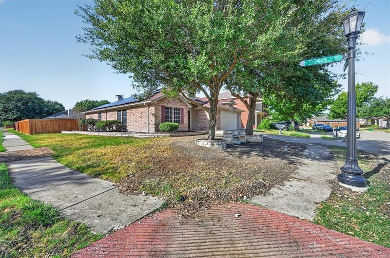 3203 Yeltes, Grand Prairie TX 75054 - Photo 4