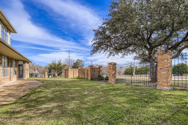 2210 Club Creek Circle, Garland TX 75043 - Photo 26