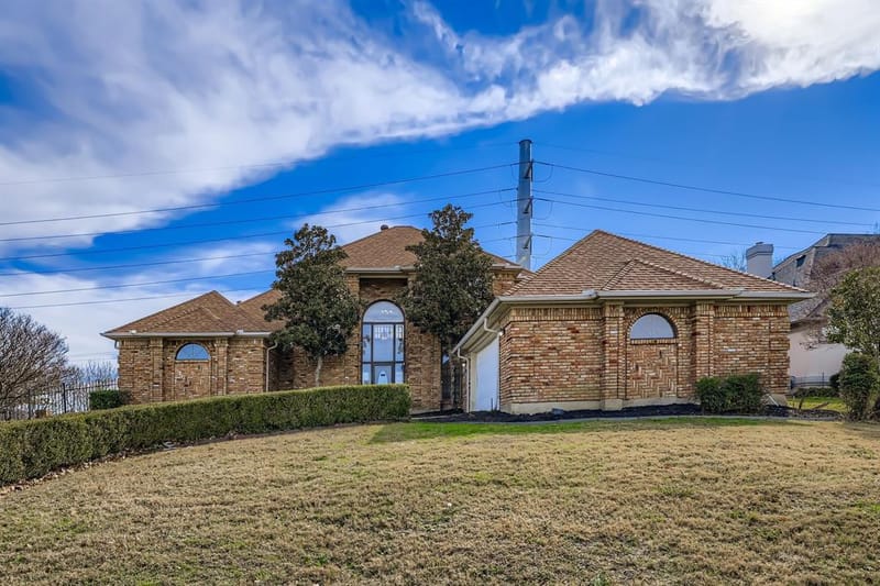 2210 Club Creek Circle, Garland TX 75043