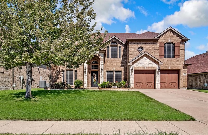 6928 Bent Spur Drive, Fort Worth TX 76179 - Photo 3