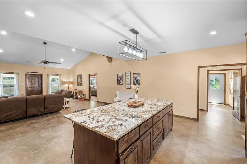 1137 VZ County Road 4602, Ben Wheeler TX 75754 - Photo 9