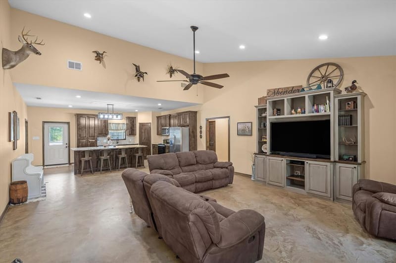 1137 VZ County Road 4602, Ben Wheeler TX 75754 - Photo 4