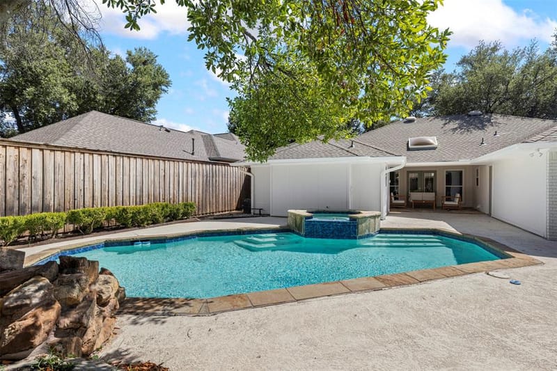6427 Mimms Drive, Dallas TX 75252 - Photo 2