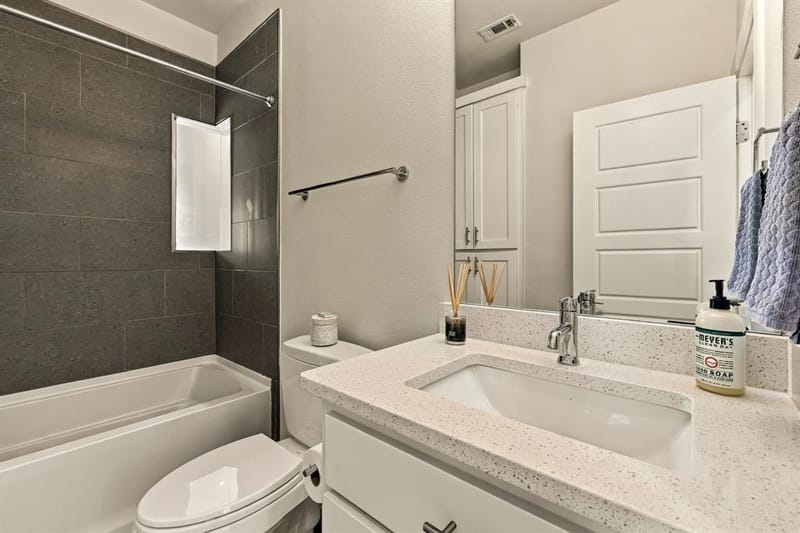 2472 Thatcher Drive, Dallas TX 75206 - Photo 24