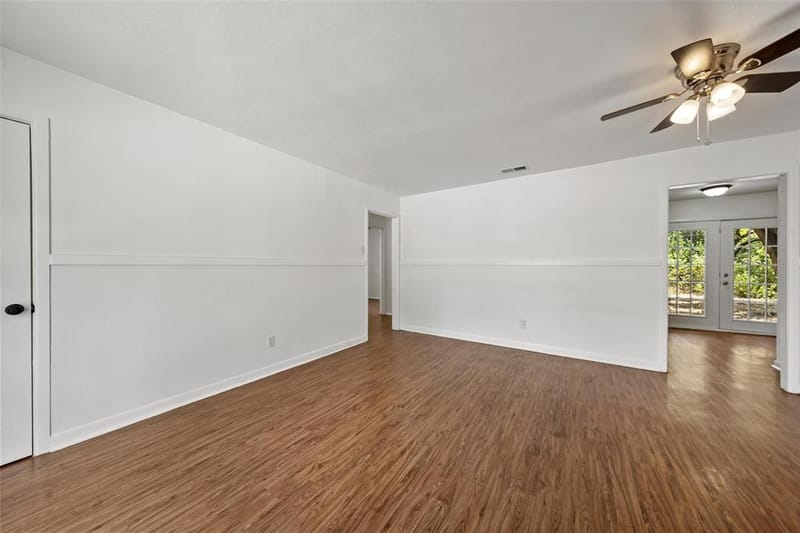 3812 Acree Street, Beverly Hills TX 76711 - Photo 2