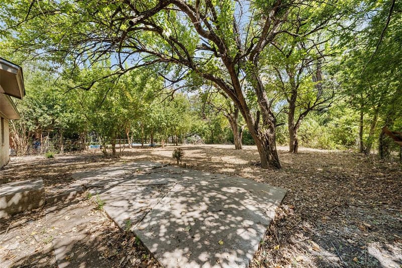 3812 Acree Street, Beverly Hills TX 76711 - Photo 12