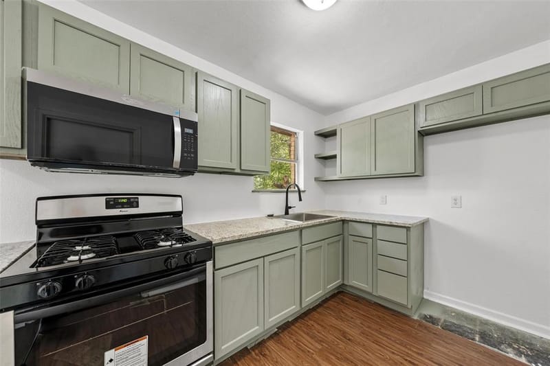 3812 Acree Street, Beverly Hills TX 76711 - Photo 5