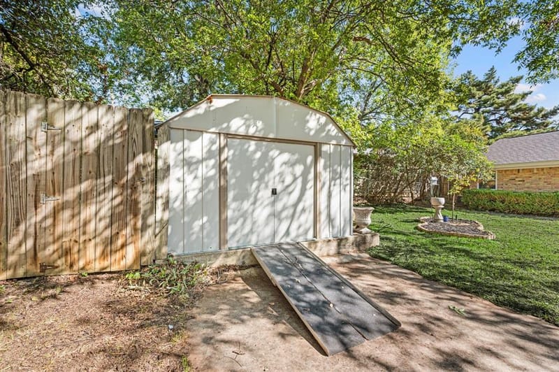 1317 Wade Drive, Bedford TX 76022 - Photo 34
