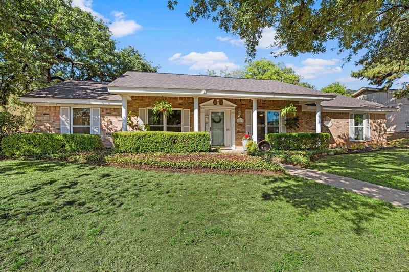 1317 Wade Drive, Bedford TX 76022 - Photo 38
