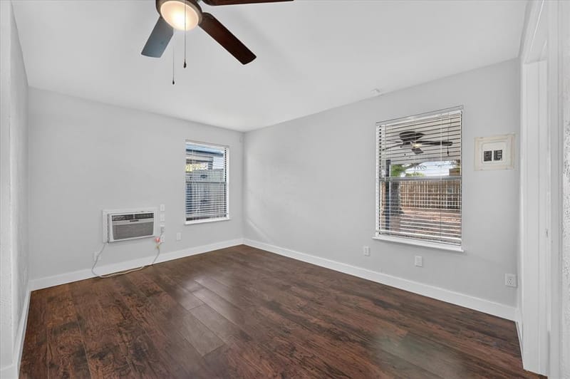 728 Douglas Street, Burleson TX 76028 - Photo 27