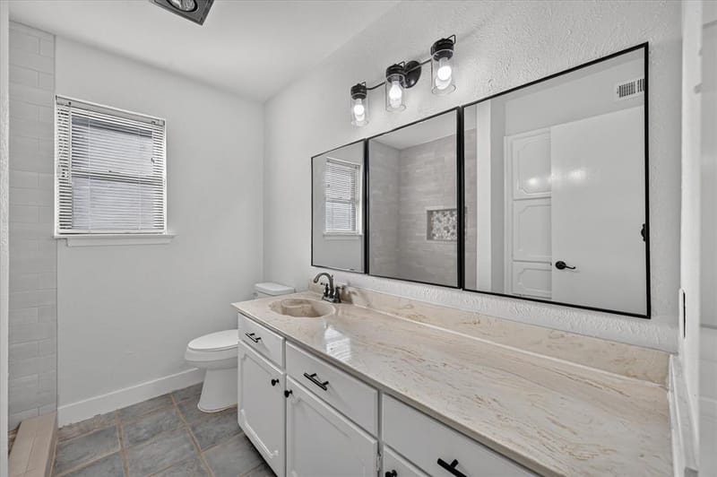 728 Douglas Street, Burleson TX 76028 - Photo 16