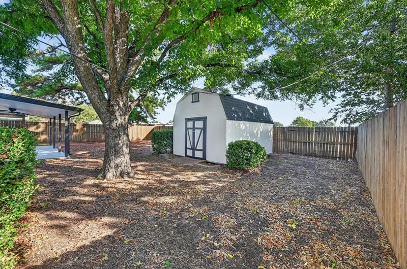 728 Douglas Street, Burleson TX 76028 - Photo 39