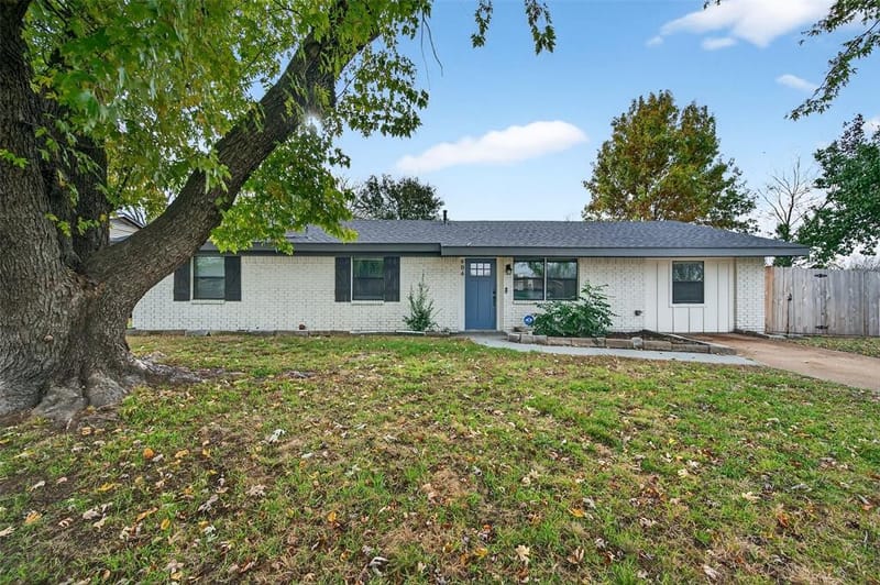 604 E Summit Street, Sherman TX 75090 - Photo 3