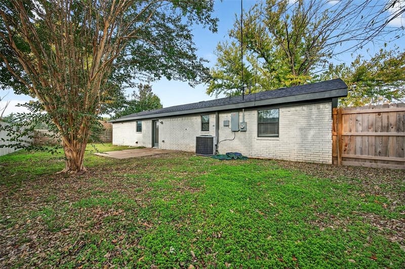 604 E Summit Street, Sherman TX 75090 - Photo 28