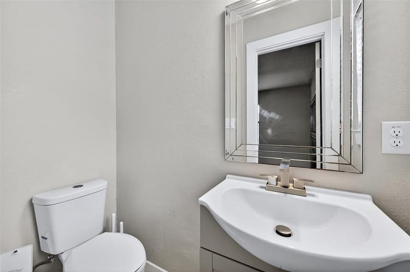 604 E Summit Street, Sherman TX 75090 - Photo 20