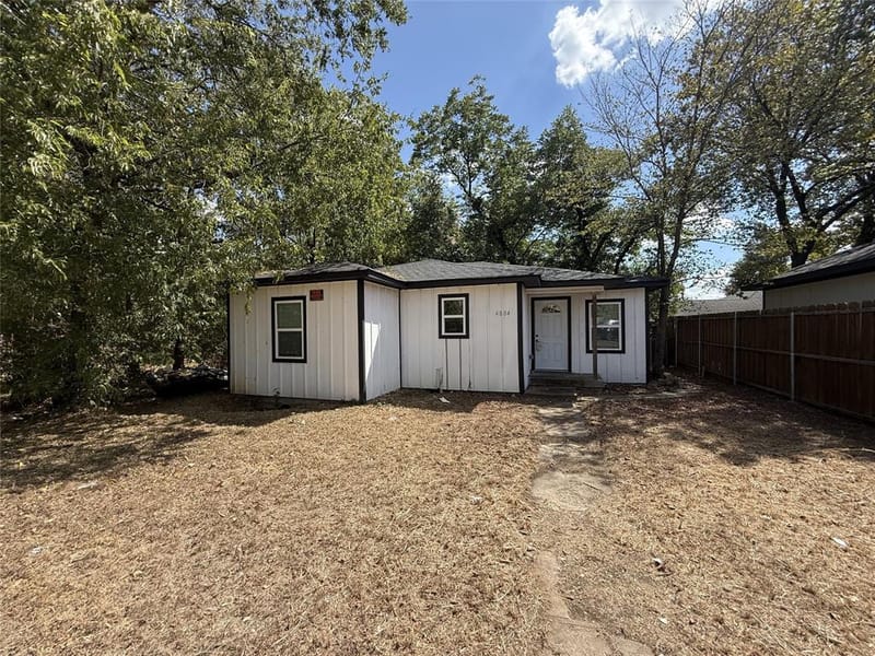 4804 Baldwin Street, Dallas TX 75210 - Photo 2