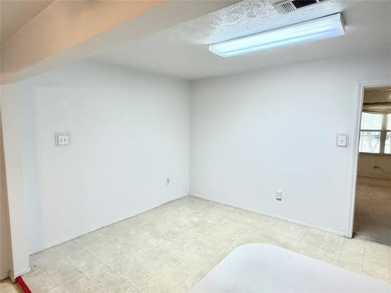 2414 Himes Street, Irving TX 75060 - Photo 10