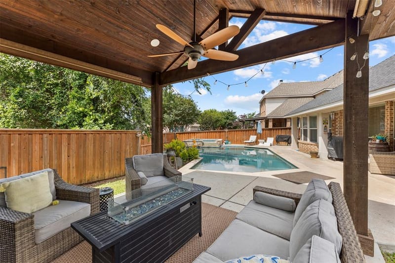 726 Celebrity Court, Midlothian TX 76065 - Photo 2