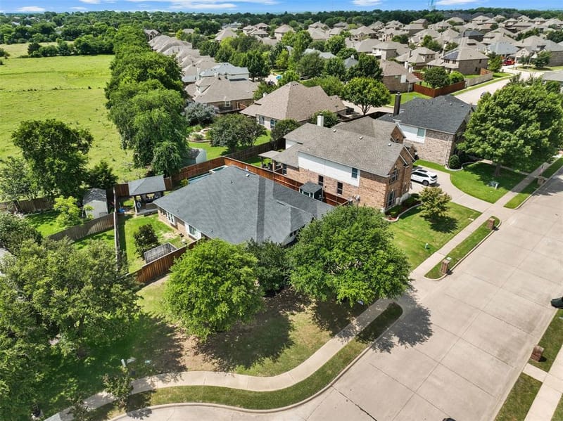 726 Celebrity Court, Midlothian TX 76065 - Photo 24